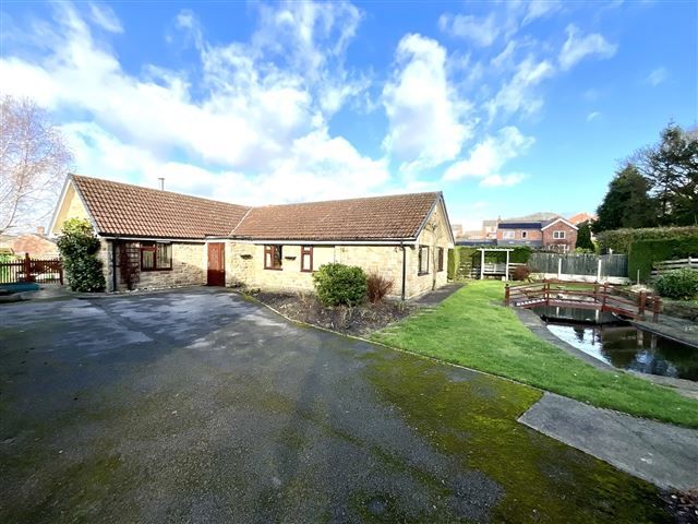 4 bed bungalow for sale in Church Lane, Aston, Sheffield S26, £495,000