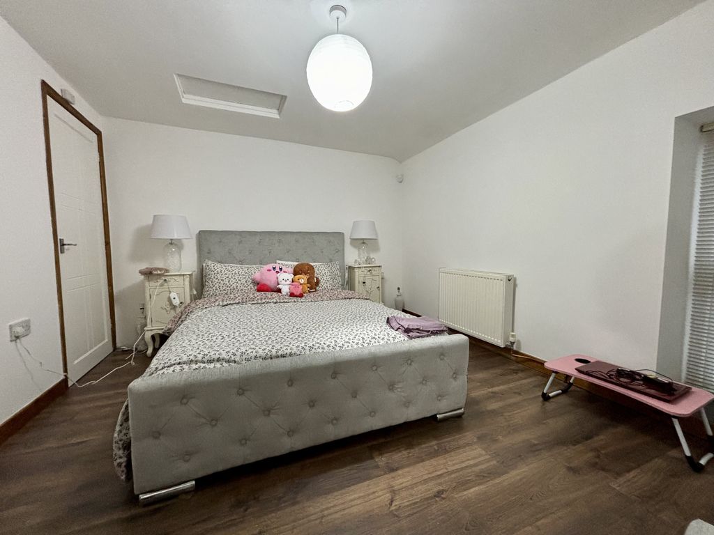 2 bed end terrace house to rent in Cardiff Road, Troedyrhiw, Merthyr Tydfil CF48, £700 pcm