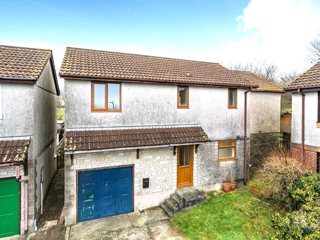5 bed detached house for sale in Rosemullion Gardens, Callington, Cornwall PL17, £250,000