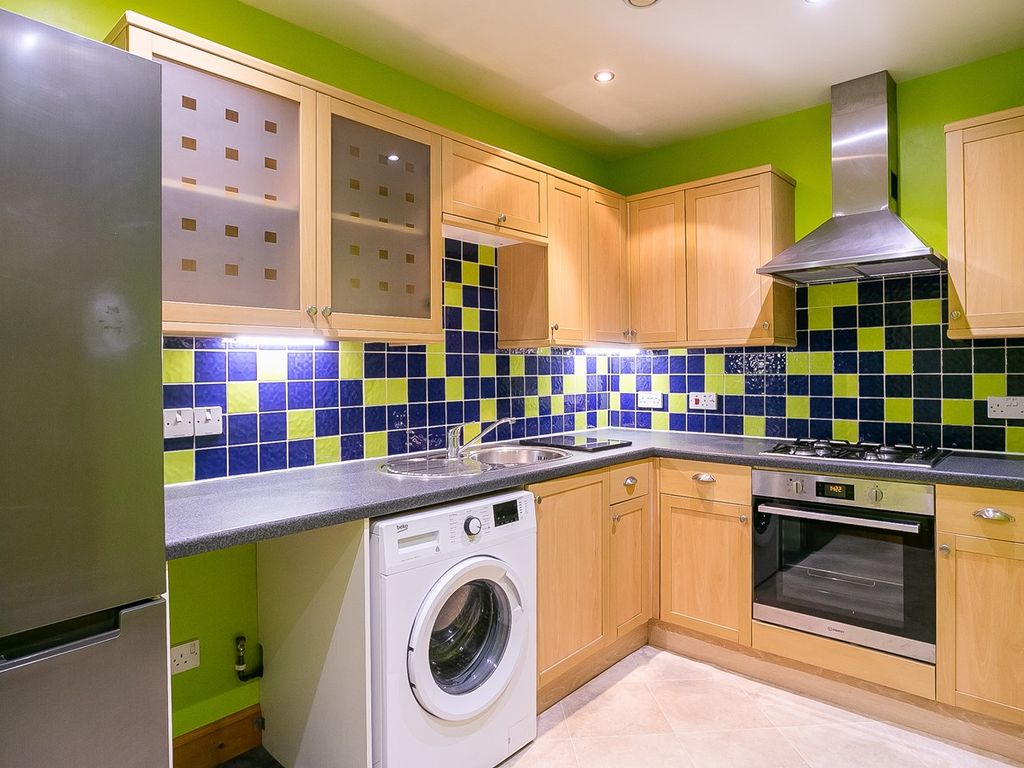 3 bed flat for sale in Comiston Road, Comiston, Edinburgh EH10, £350,000