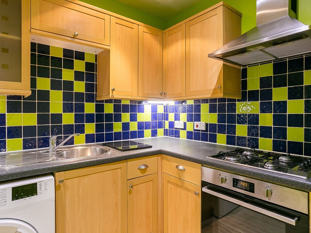 3 bed flat for sale in Comiston Road, Comiston, Edinburgh EH10, £350,000