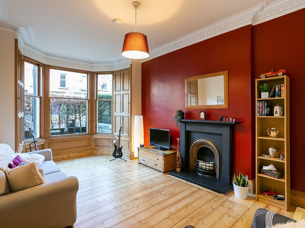 3 bed flat for sale in Comiston Road, Comiston, Edinburgh EH10, £350,000