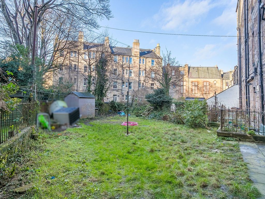 3 bed flat for sale in Comiston Road, Comiston, Edinburgh EH10, £350,000