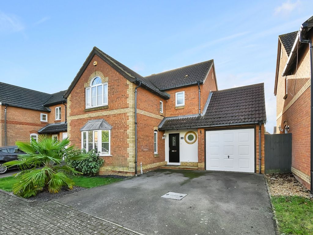 3 bed detached house for sale in Arundel Road, Marston Moretaine, Bedford MK43, £400,000