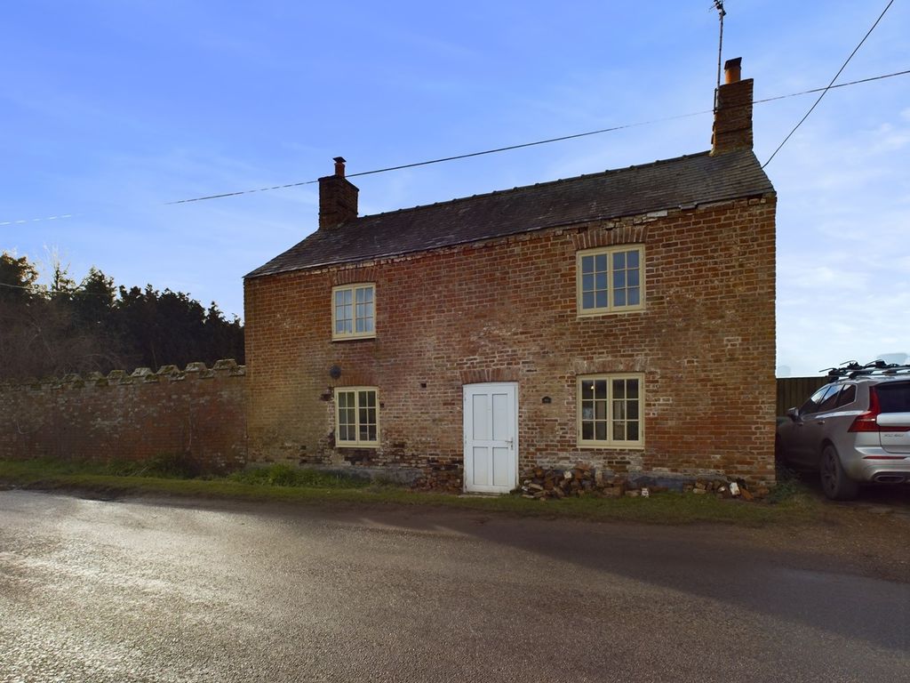 2 bed cottage for sale in Fitton Road, Wiggenhall St Germans PE34, £270,000