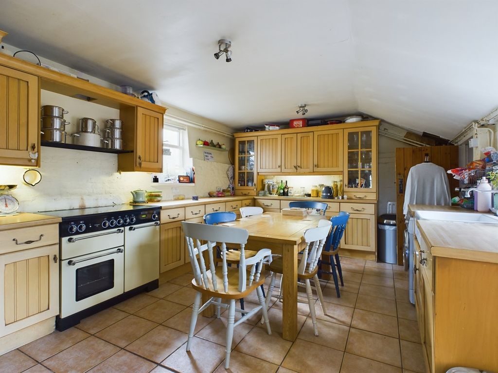 2 bed cottage for sale in Fitton Road, Wiggenhall St Germans PE34, £270,000