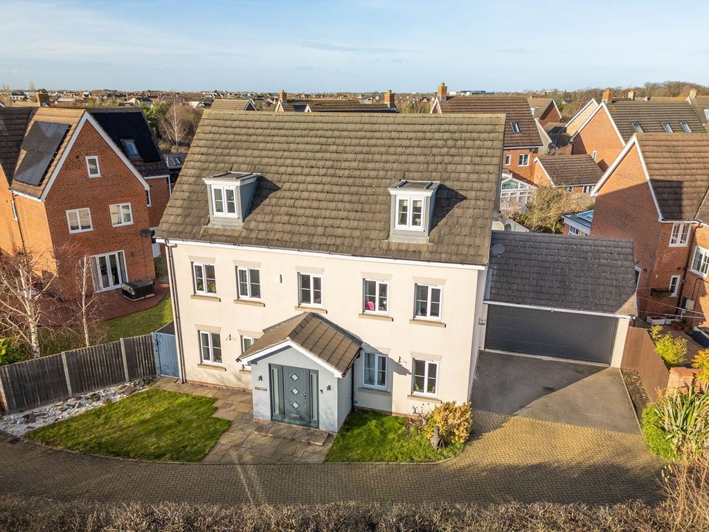 5 bed detached house for sale in Great Cambourne, Cambridge CB23, £775,000