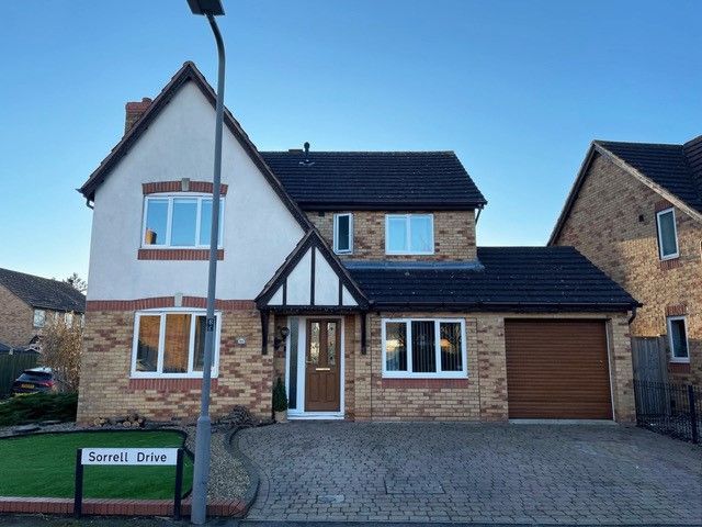 4 bed detached house for sale in Sorrell Drive, Newport Pagnell MK16, £575,000