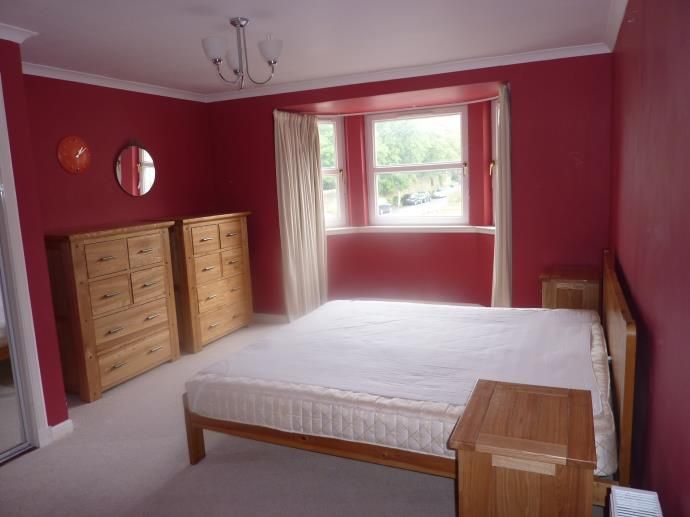 2 bed flat to rent in Millar Place, Morningside, Edinburgh EH10, £1,500 pcm