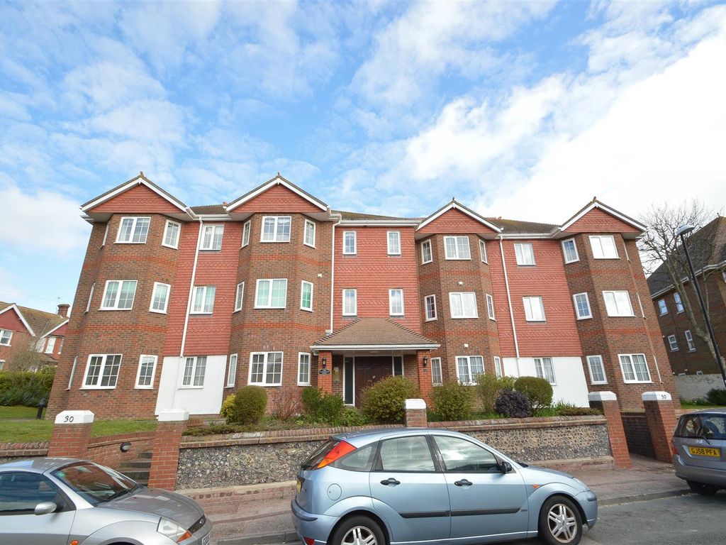 2 bed flat for sale in Selwyn Road, Eastbourne BN21, £249,950
