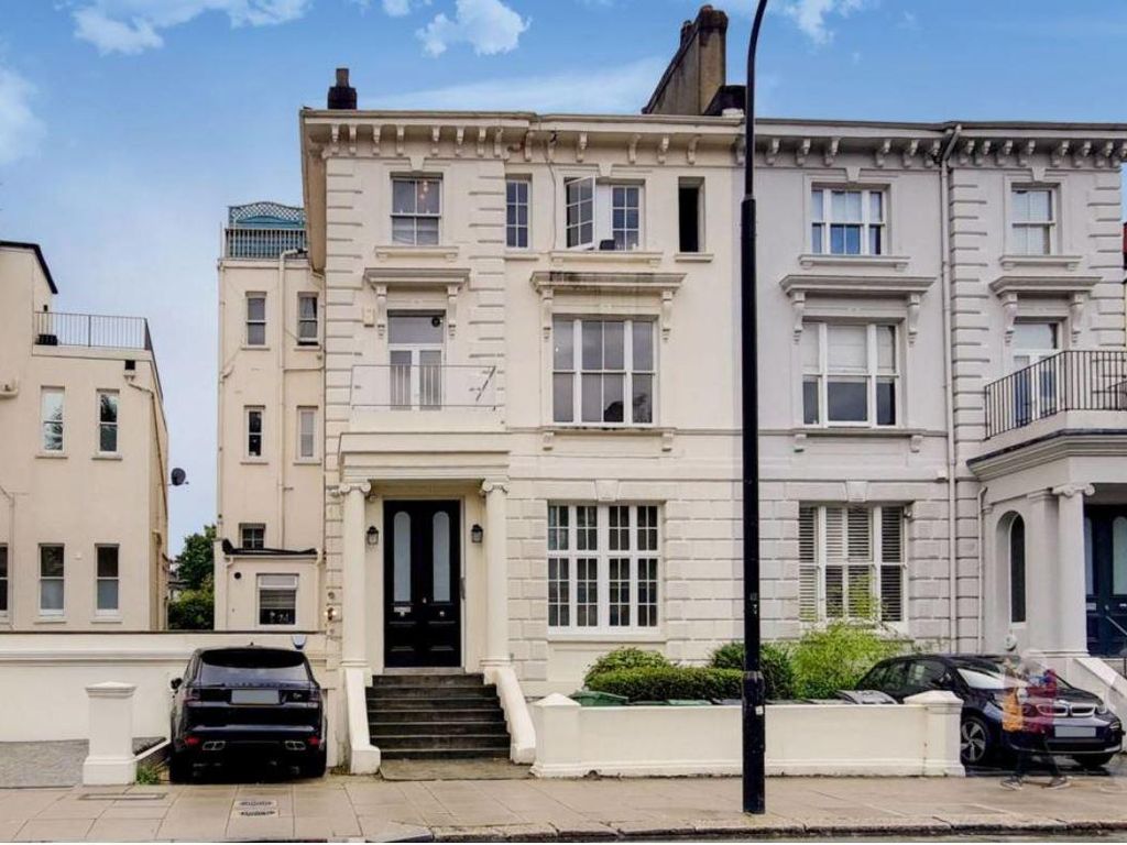 3 bed flat for sale in Buckland Crescent, London NW3, £1,100,000