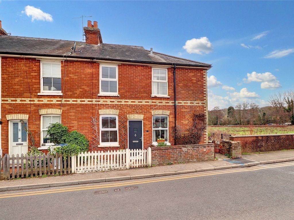 2 bed detached house for sale in Catteshall Road, Godalming, Surrey GU7, £385,000