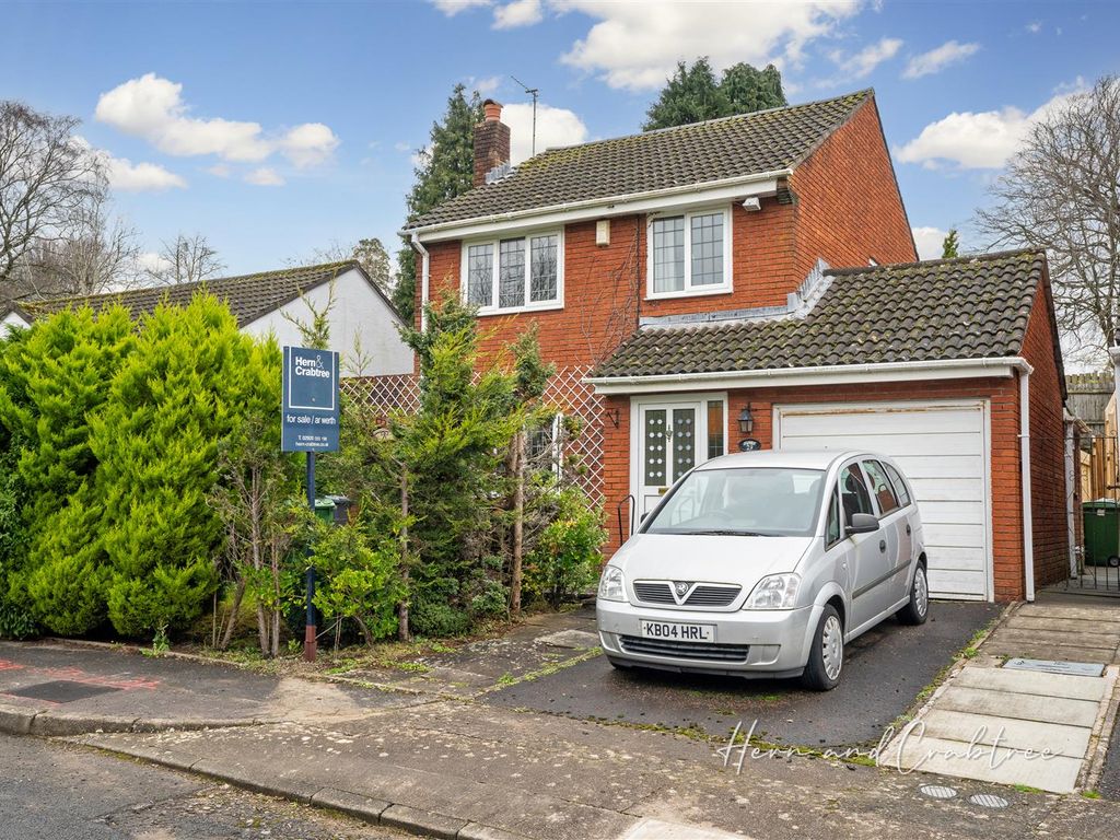 3 bed detached house for sale in Tangmere Drive, Radyr Way, Cardiff CF5, £325,000
