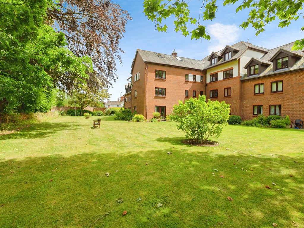 1 bed property for sale in Lawnsmead Gardens, Newport Pagnell MK16, £119,500
