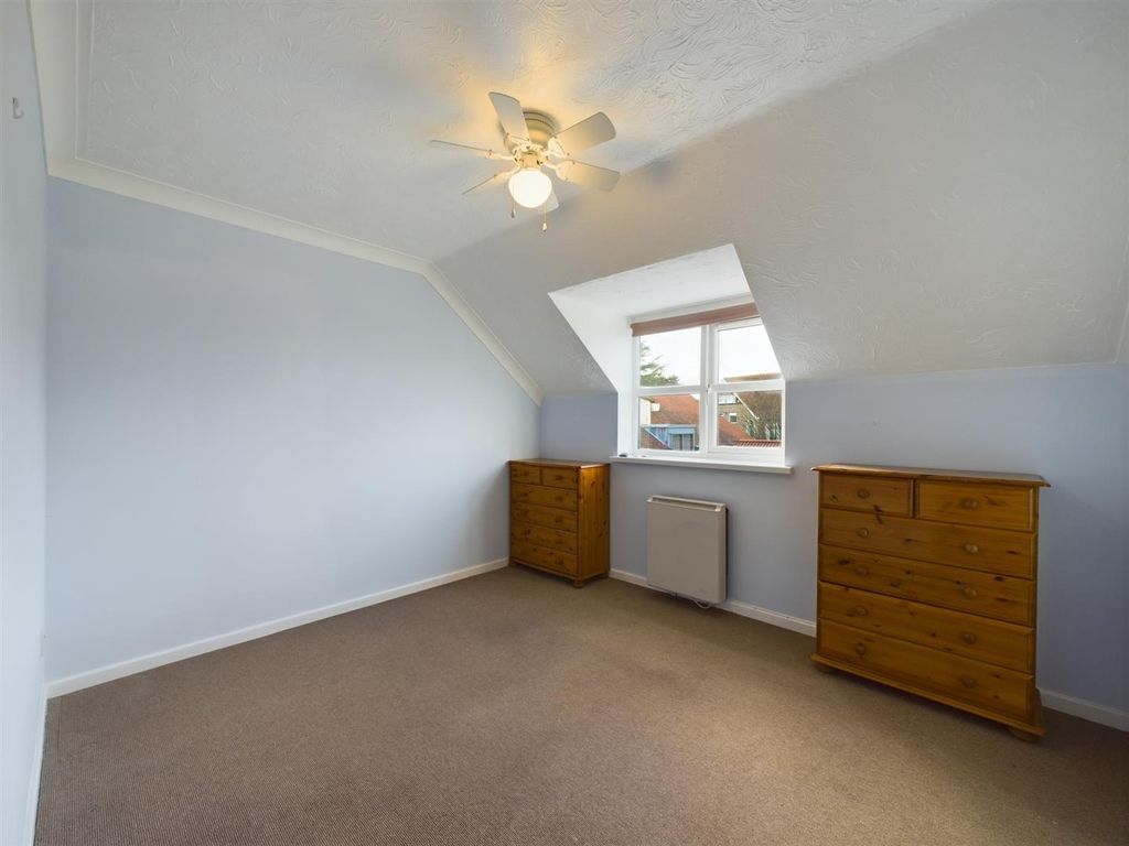 1 bed flat for sale in Cromer Road, Beeston Regis, Sheringham NR26, £130,000