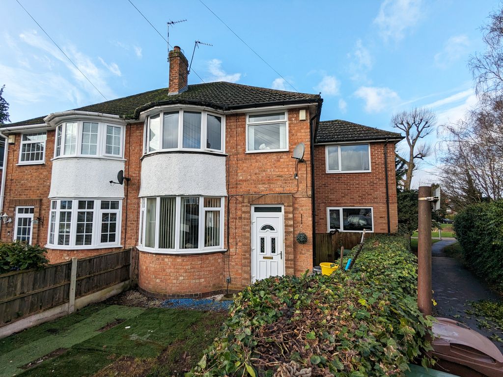4 bed semi-detached house for sale in Eden Road, Solihull B92, £330,000