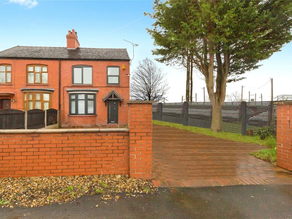 3 bed semi-detached house for sale in Middlewich Road, Bradfield Green, Crewe, Cheshire CW1, £200,000