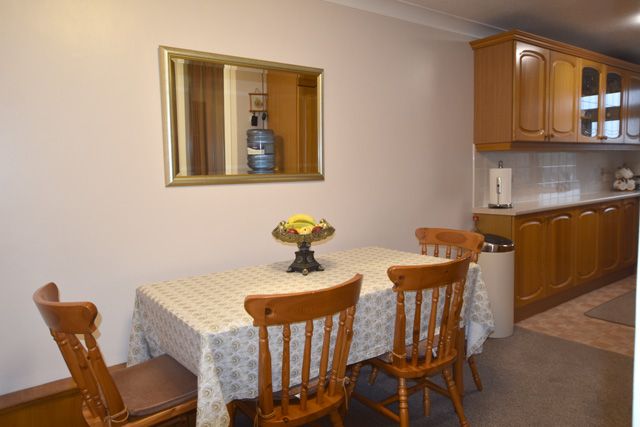 2 bed flat for sale in Stanwick Court, Peterborough PE3, £140,000