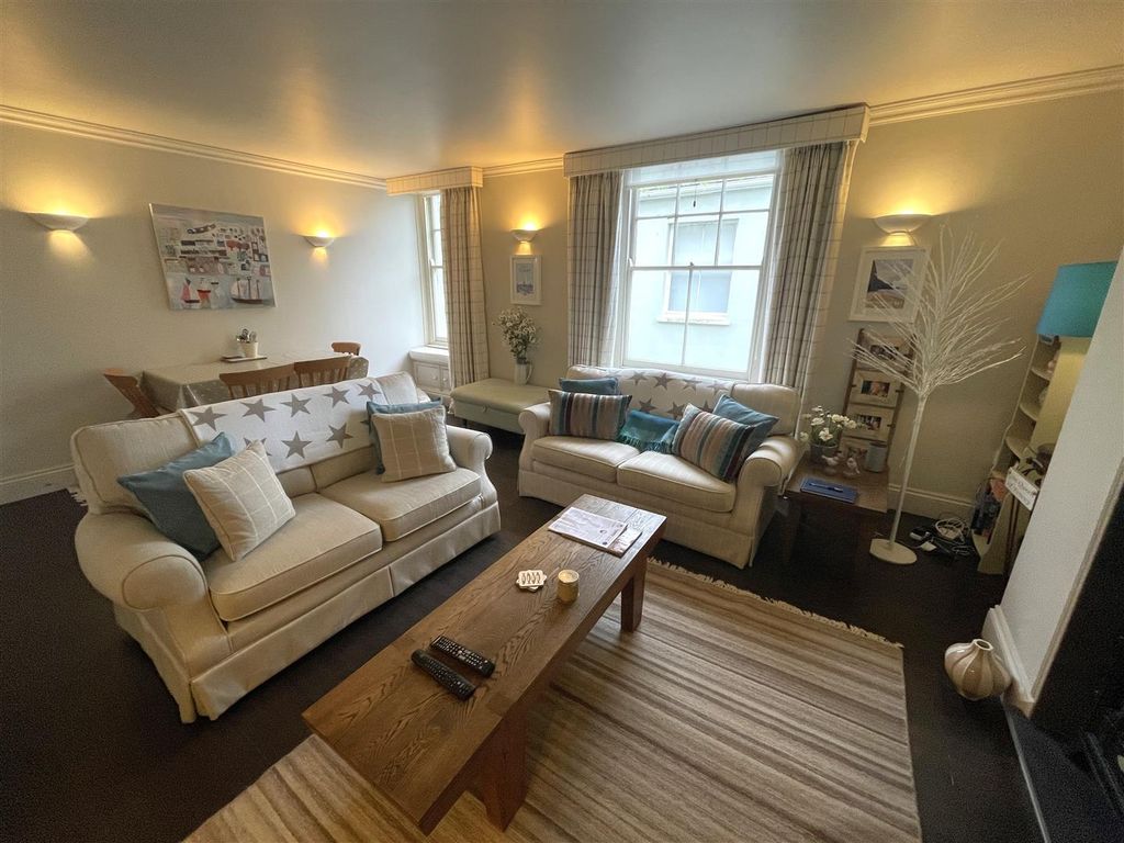 2 bed flat for sale in Esplanade, Fowey PL23, £450,000