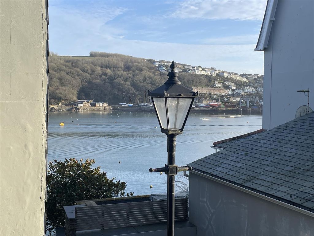 2 bed flat for sale in Esplanade, Fowey PL23, £450,000