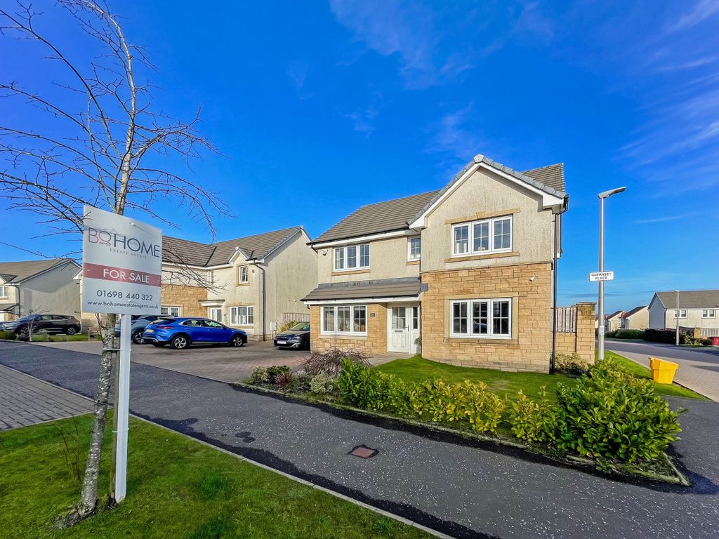 4 bed detached house for sale in Brackenhill Crescent, Hamilton, South Lanarkshire ML3, £279,995