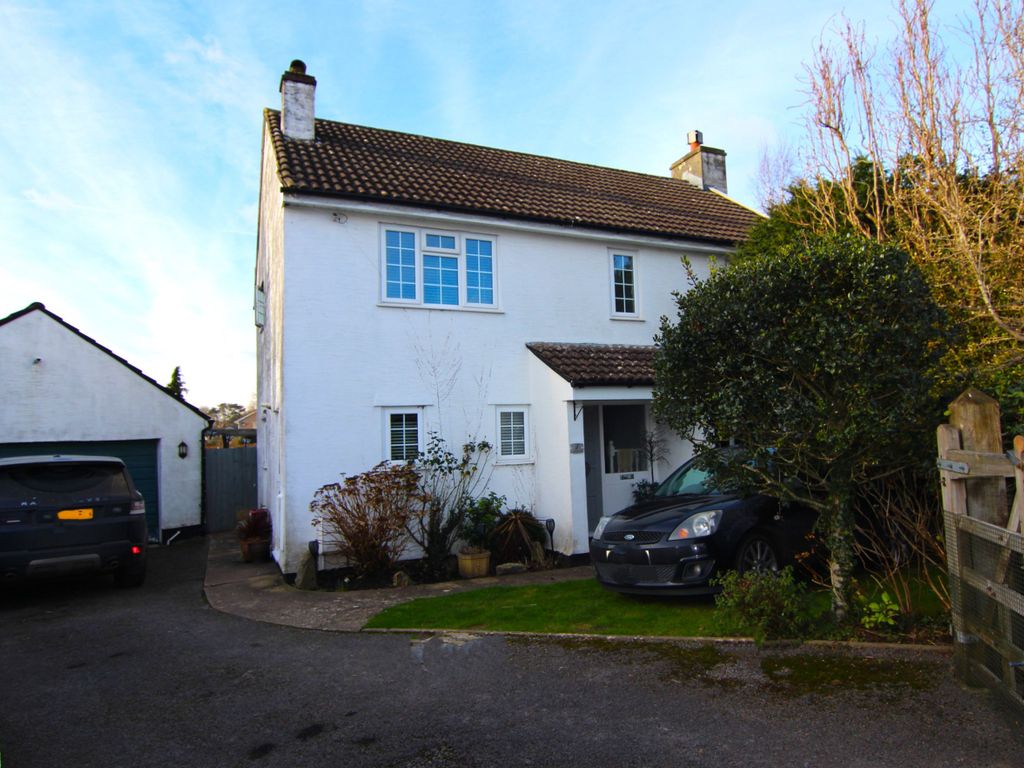 4 bed detached house for sale in Orchard Close, Felton, Bristol BS40, £675,000