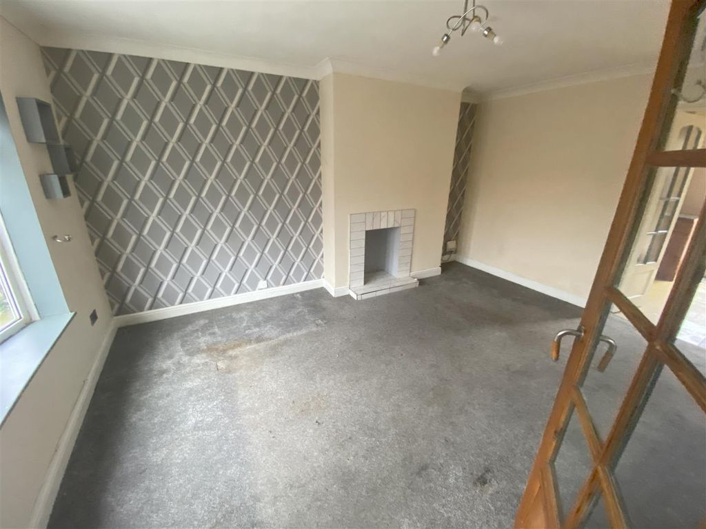 3 bed property for sale in Felbridge Close, Hull HU9, £85,000