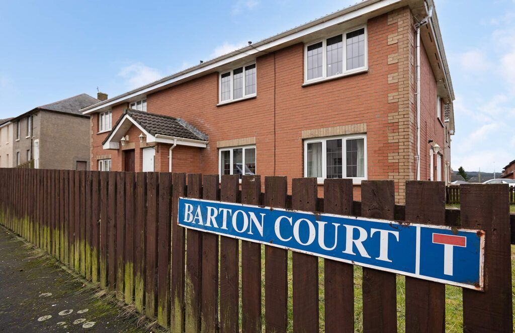 2 bed flat for sale in Barton Court, Fauldhouse, Bathgate EH47, £90,000