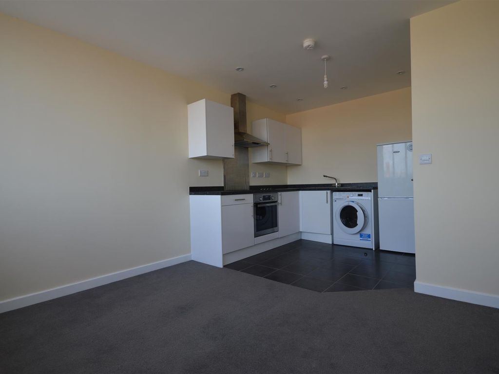 1 bed flat to rent in St. Georges Retail Park, St. Georges Way, Leicester LE1, £675 pcm