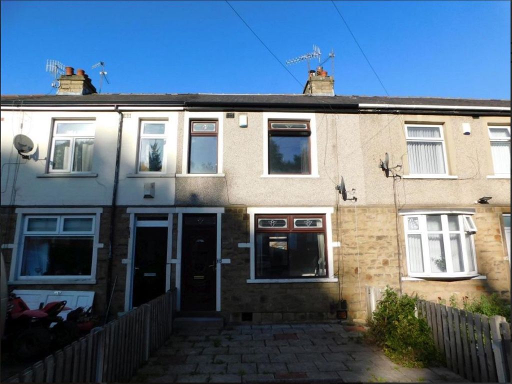 3 bed terraced house for sale in Carr Bottom Avenue, Bradford BD5, £129,950
