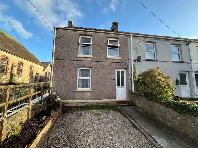 2 bed end terrace house to rent in Central Treviscoe, St. Austell PL26, £750 pcm