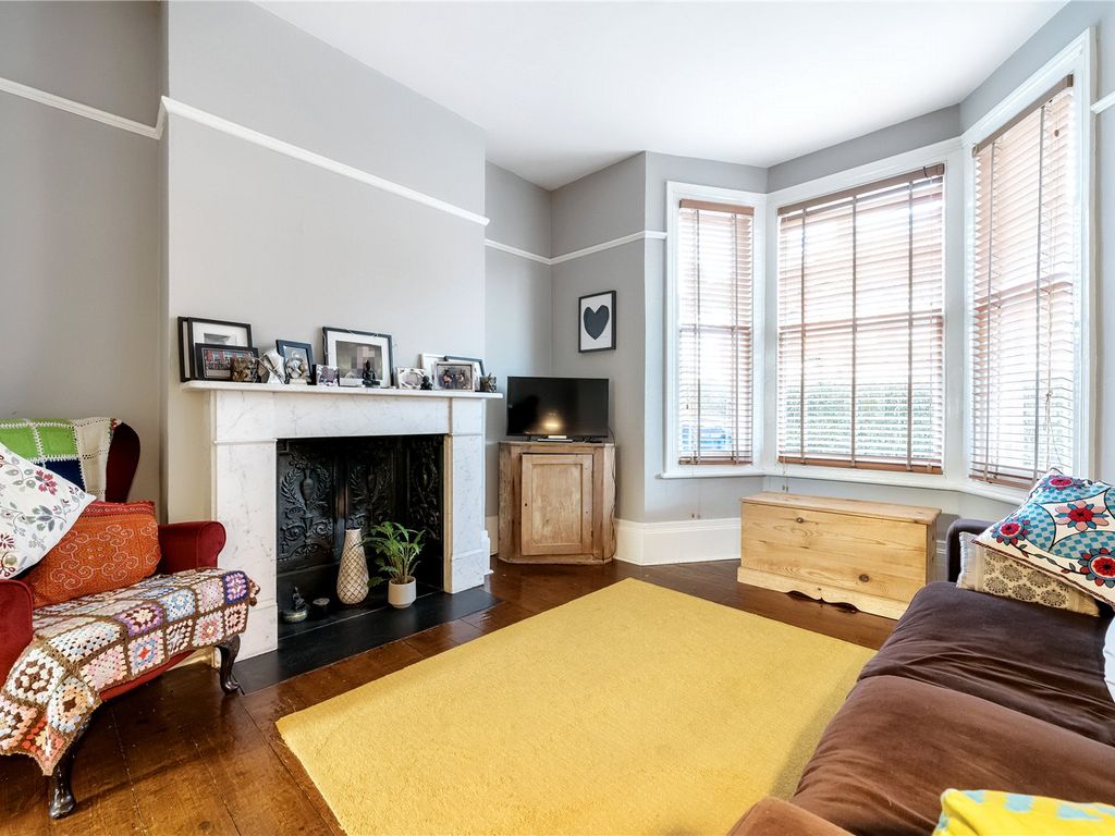 4 bed terraced house for sale in Carnarvon Road, Barnet EN5, £895,000