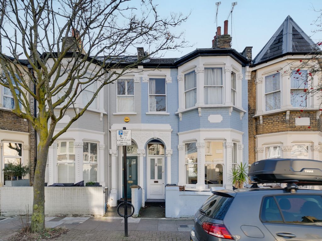 3 bed detached house for sale in Prince George Road, London N16, £1,000,000