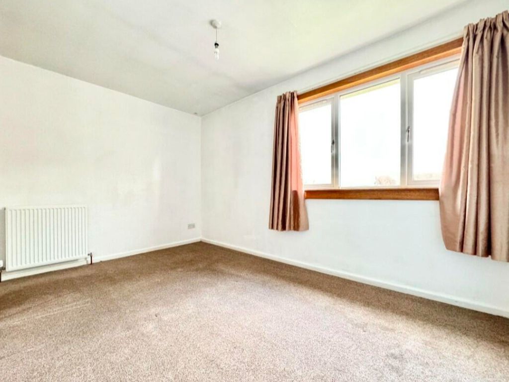 3 bed semi-detached house for sale in Woodburn Crescent, Bonnybridge FK4, £133,995