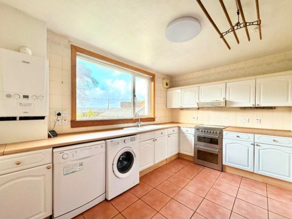 3 bed semi-detached house for sale in Woodburn Crescent, Bonnybridge FK4, £133,995