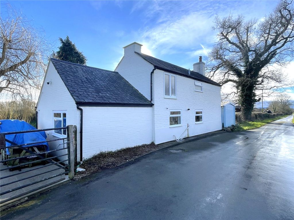 3 bed cottage for sale in Lower Frankton, Oswestry, Shropshire SY11, £375,000
