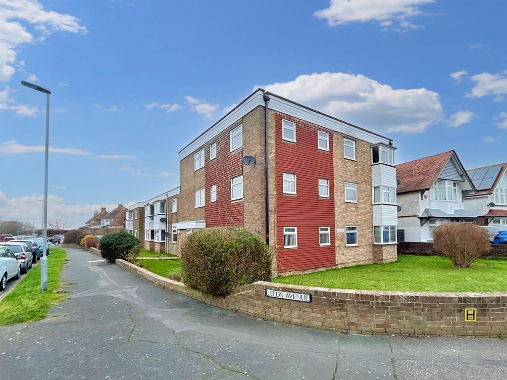 1 bed flat for sale in St. Anthonys Avenue, Eastbourne BN23, £129,950