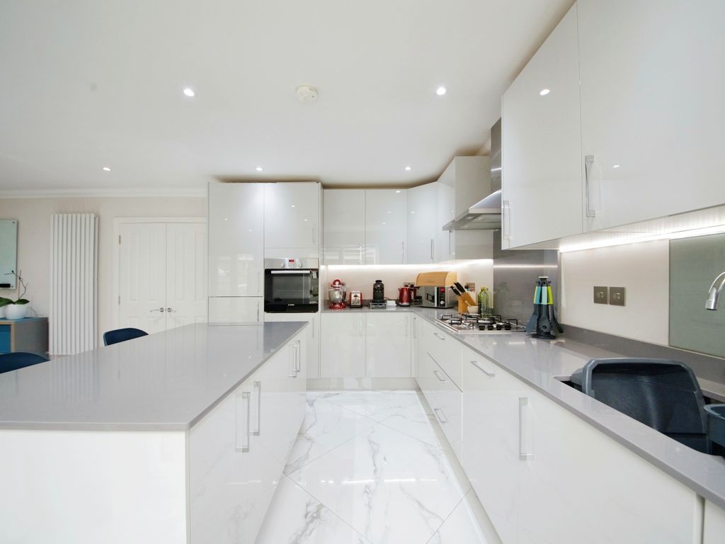 5 bed terraced house for sale in Westbury Terrace, London, London E7, £775,000