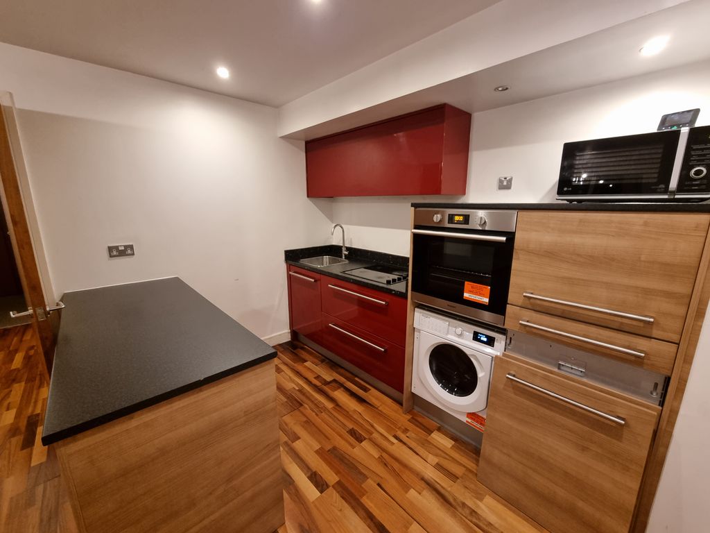 2 bed flat to rent in The Boulevard, Birmingham B5, £1,150 pcm