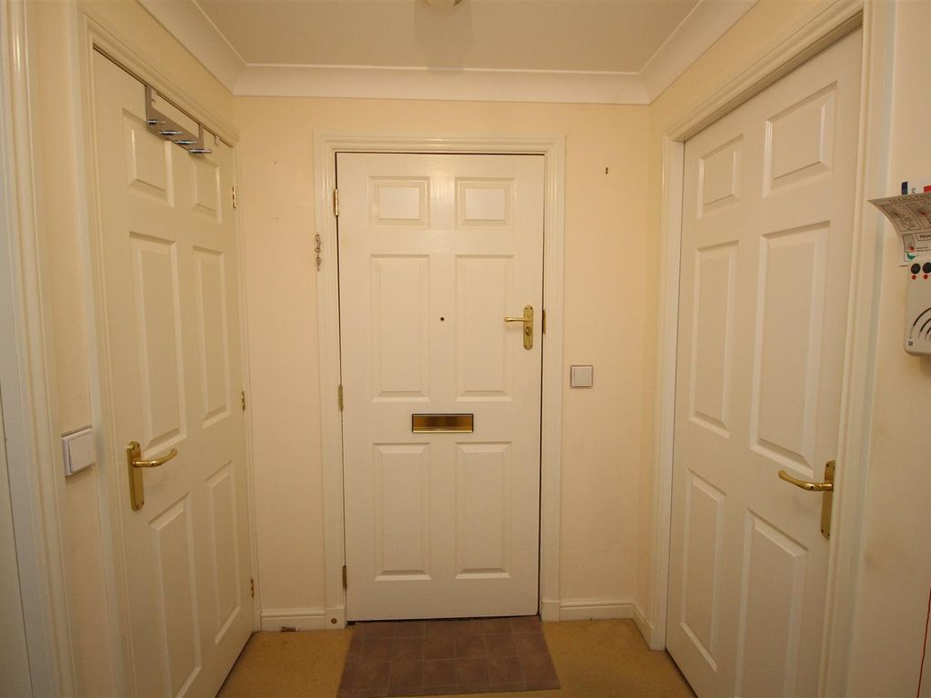 1 bed flat for sale in Royal Ness Court, Ness Walk, Inverness IV3, £110,000