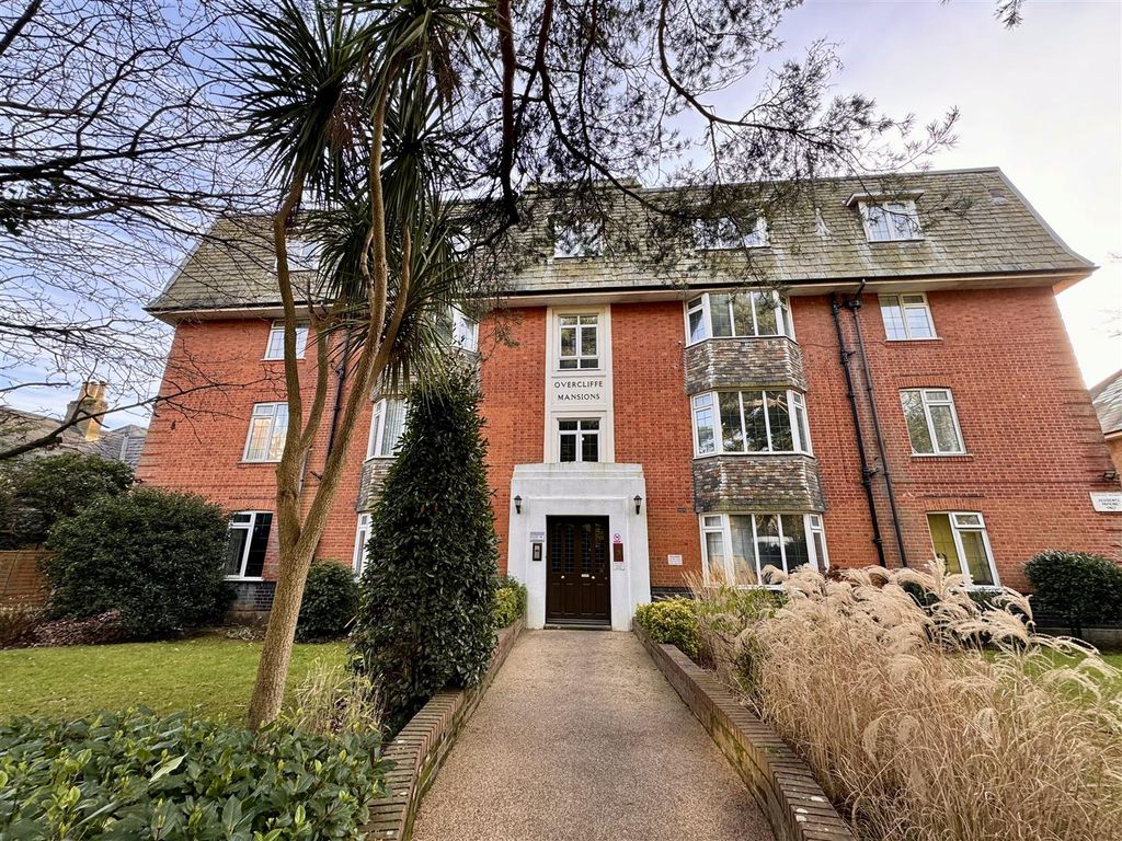 2 bed flat to rent in Overcliff Mansions, Manor Road, Bournemouth BH1, £1,650 pcm