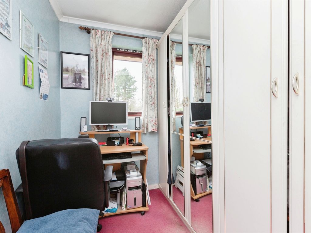 4 bed detached house for sale in Minton Close, Blakelands, Milton Keynes MK14, £117,000