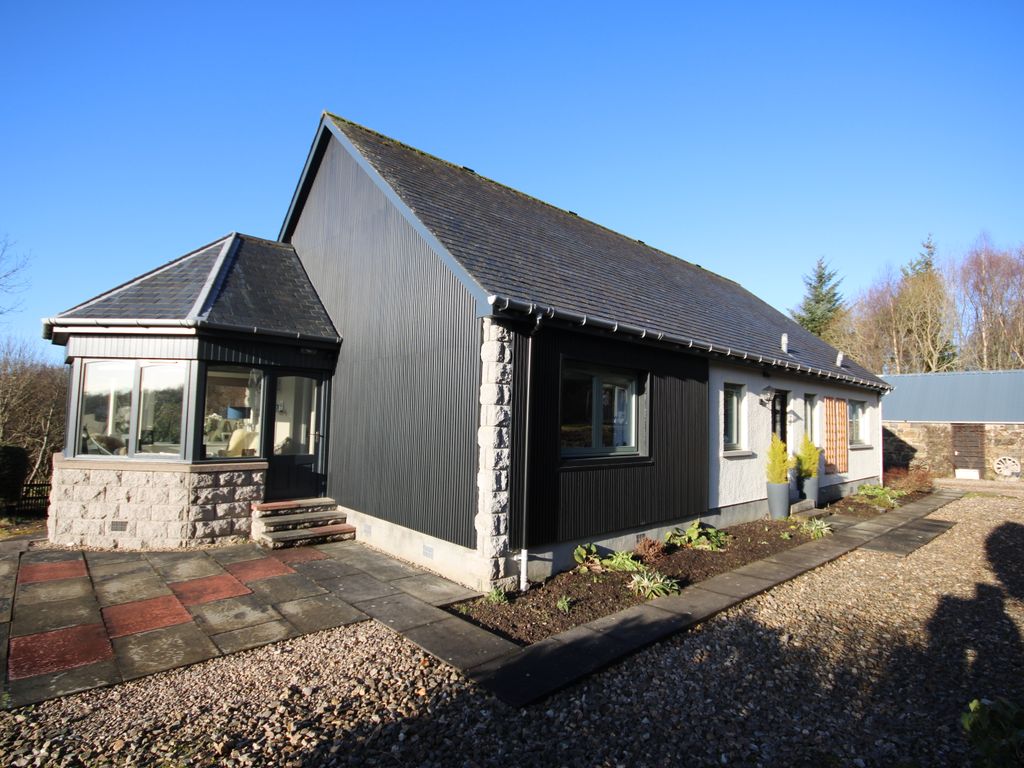 3 bed detached bungalow for sale in Robieston Croft, Huntly AB54, £370,000