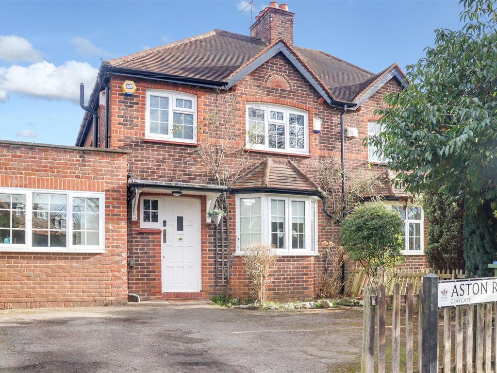 3 bed property for sale in Aston Road, Claygate, Esher KT10, £795,000