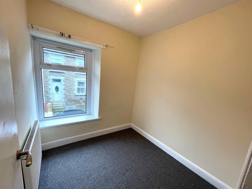 3 bed terraced house to rent in Part Street, Blaina, Abertillery NP13, £695 pcm