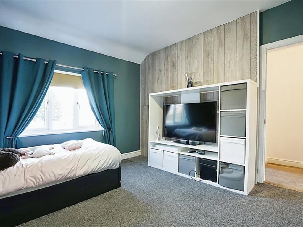 3 bed property to rent in Foston Avenue, Horninglow, Burton-On-Trent DE13, £1,150 pcm