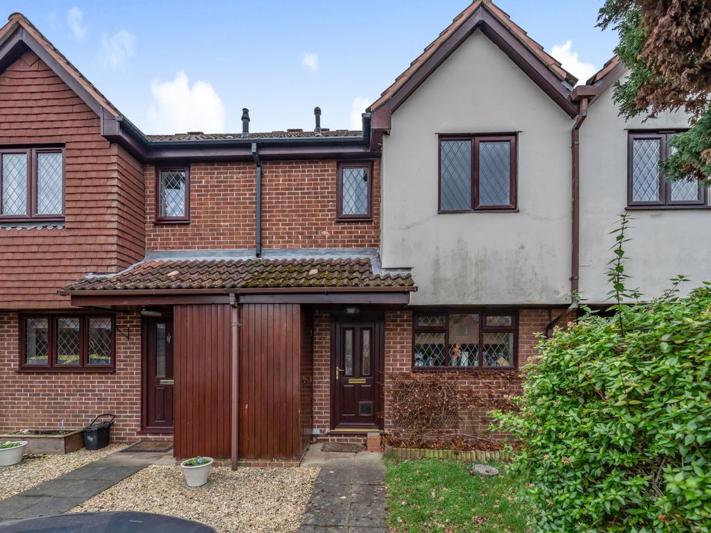 3 bed terraced house for sale in Stevenson Drive, Binfield, Bracknell, Berkshire RG42, £430,000