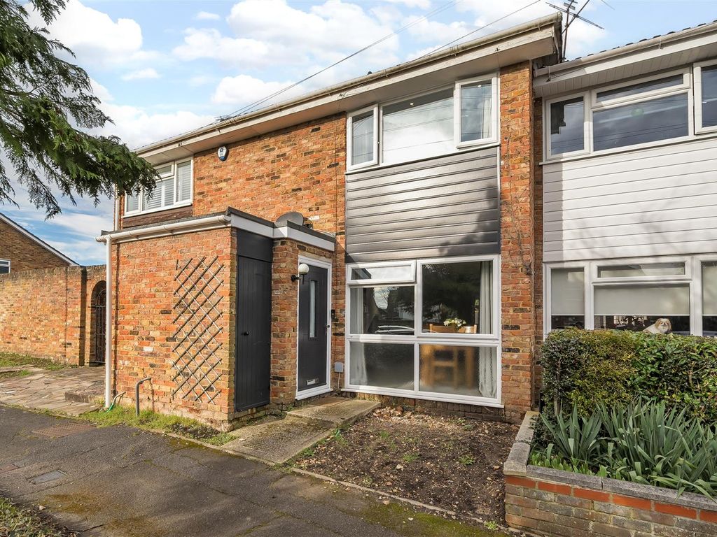 3 bed property for sale in Beauchamp Gardens, Mill End, Rickmansworth WD3, £535,000