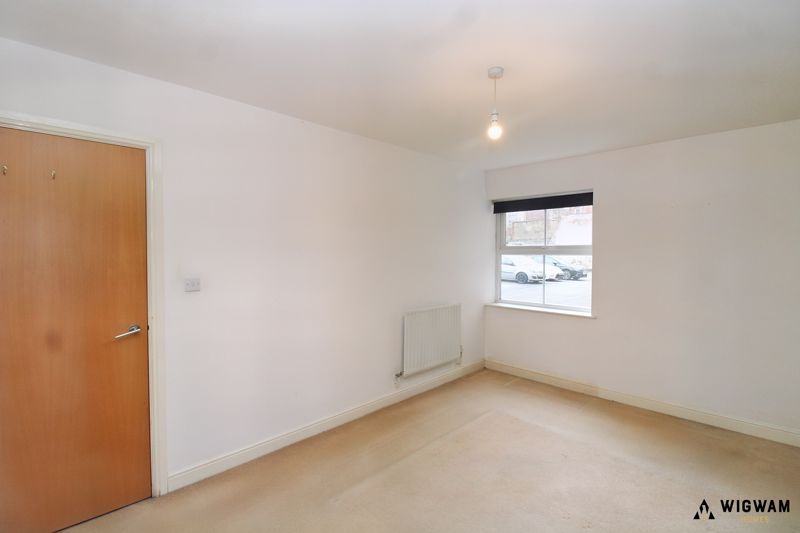 2 bed flat for sale in Wright Street, Hull HU2, £120,000