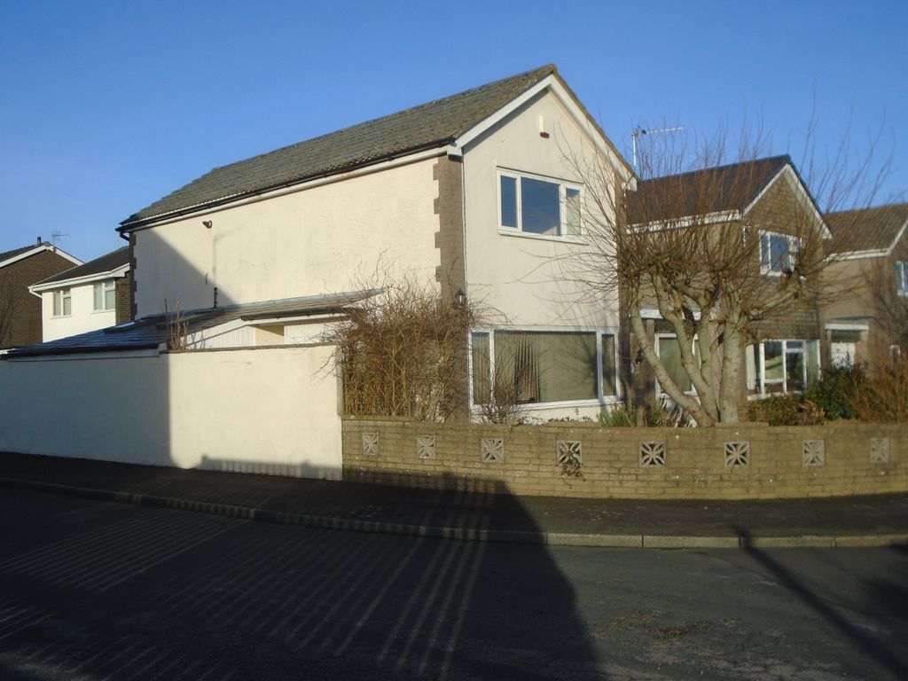5 bed link-detached house for sale in Parkhead Road, Ulverston LA12, £360,000